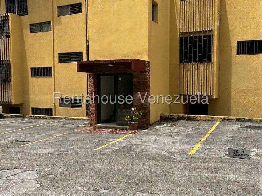 Apartment in La Boyera, Caracas - 1