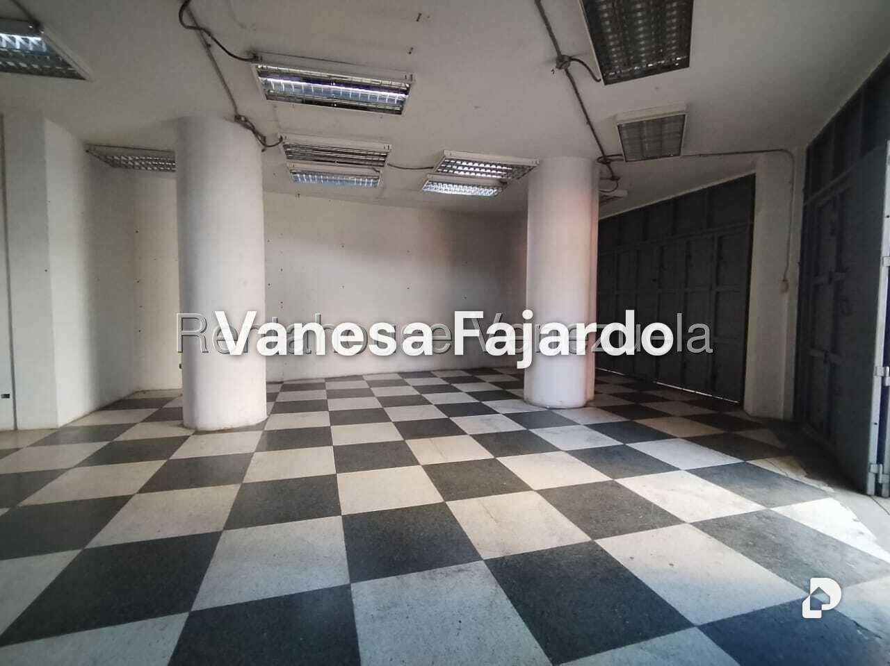 Local comercial en Parroquia La Candelaria, Caracas – 10