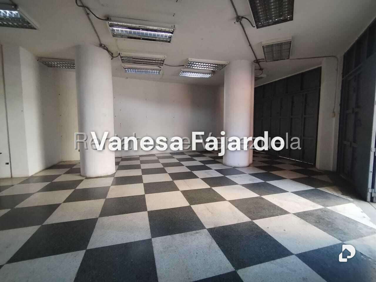 Local comercial en Parroquia La Candelaria, Caracas – 9