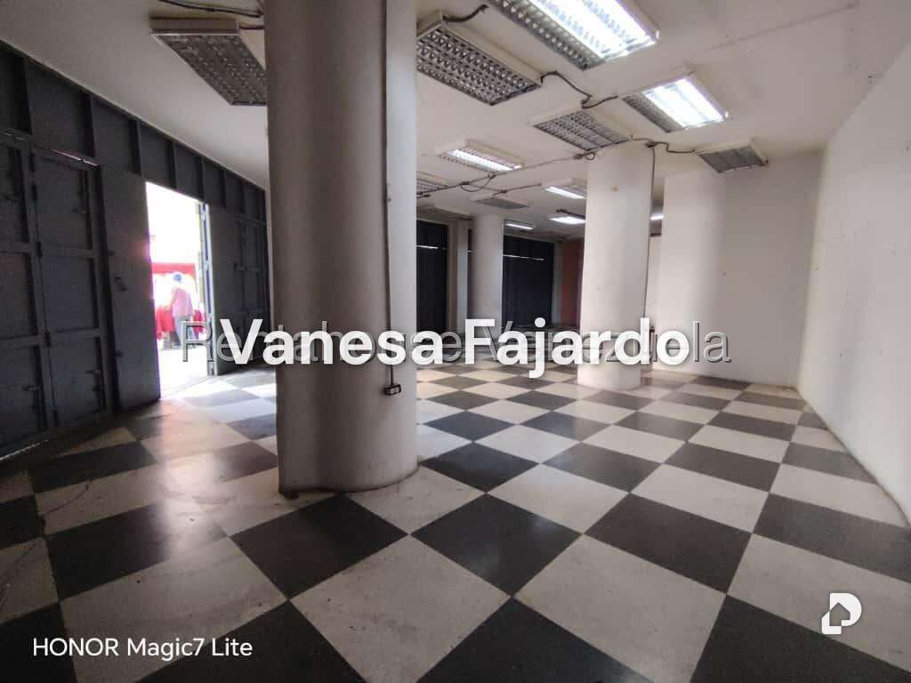 Local comercial en Parroquia La Candelaria, Caracas – 6