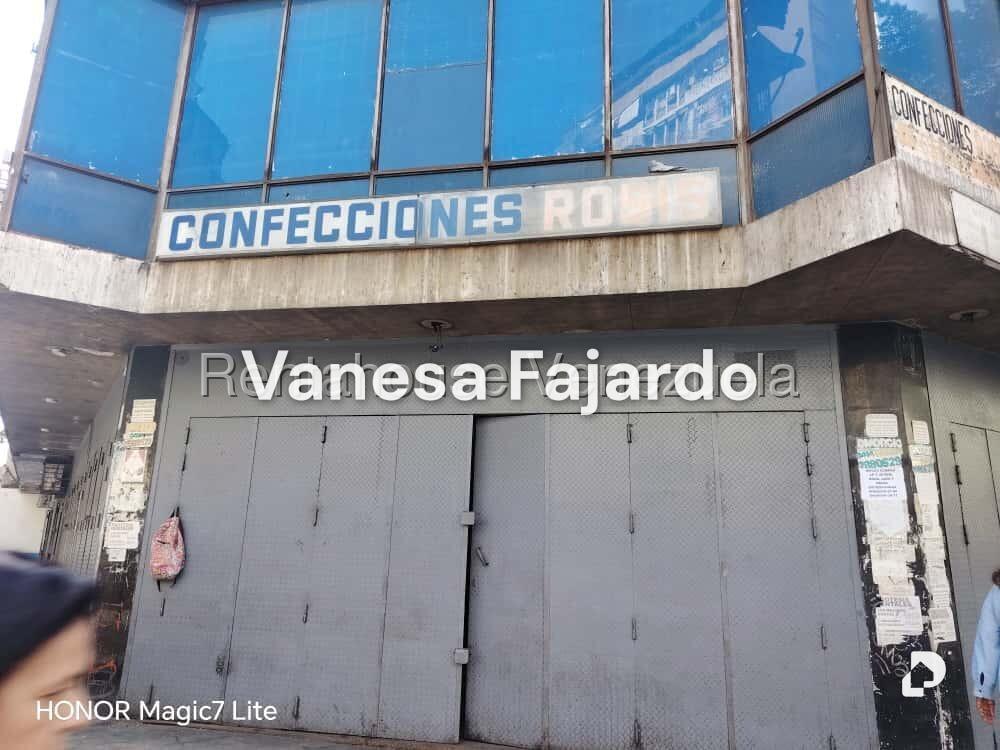 Local comercial en Parroquia La Candelaria, Caracas – 2