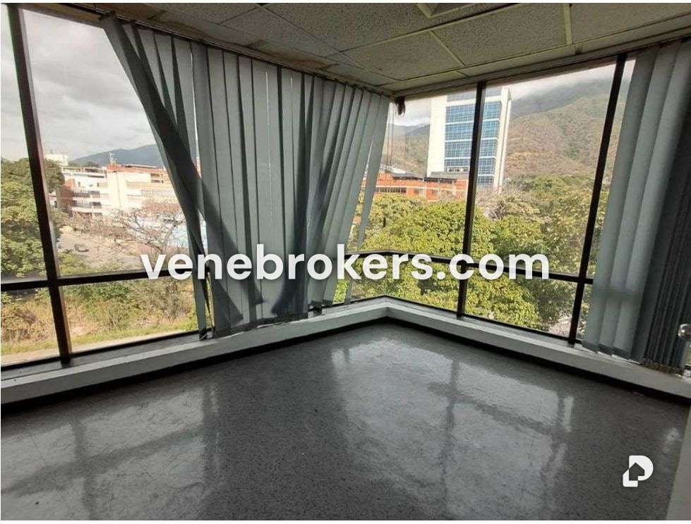 Edificio en La Urbina, Caracas – 20