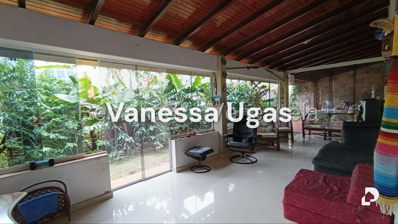 Casa en Alto Prado, Caracas – 19