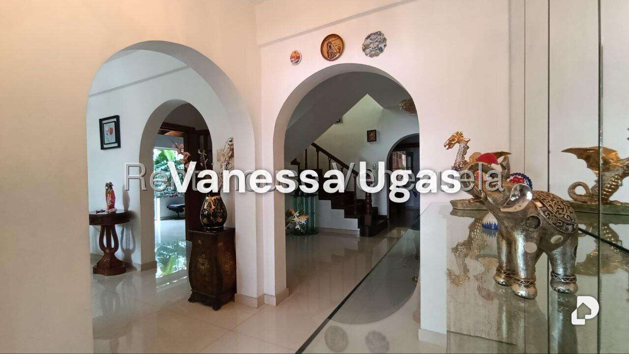 Casa en Alto Prado, Caracas – 16