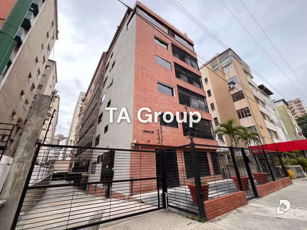 Apartamento en Los Palos Grandes, Caracas – 24