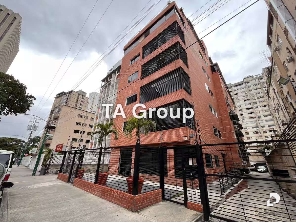 Apartamento en Los Palos Grandes, Caracas – 23