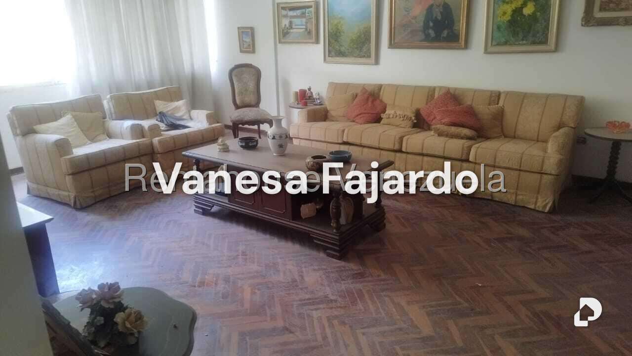 Casa en San Luis, Caracas – 19