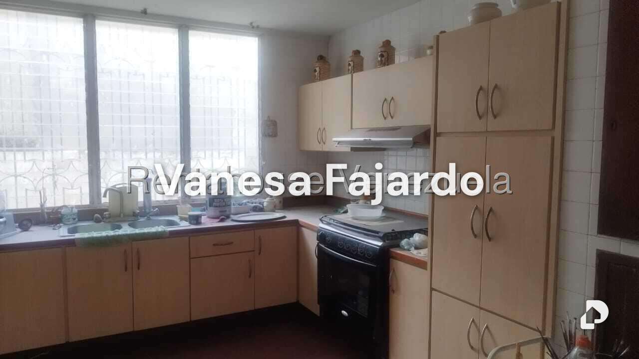 Casa en San Luis, Caracas – 27