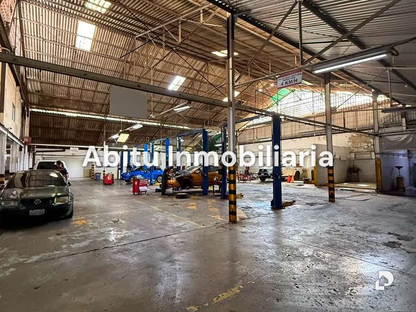 Local comercial en Parroquia Santa Rosalía, Caracas – 21