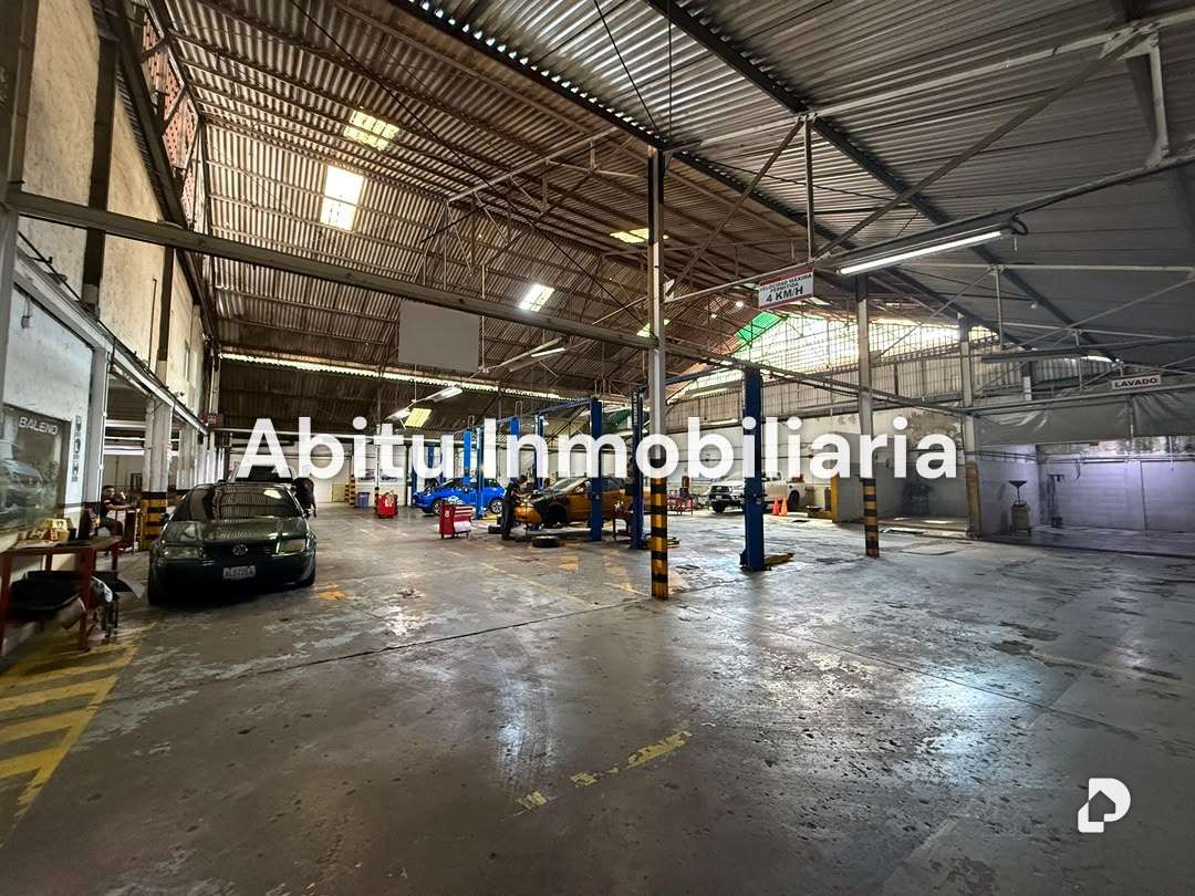 Local comercial en Parroquia Santa Rosalía, Caracas – 14