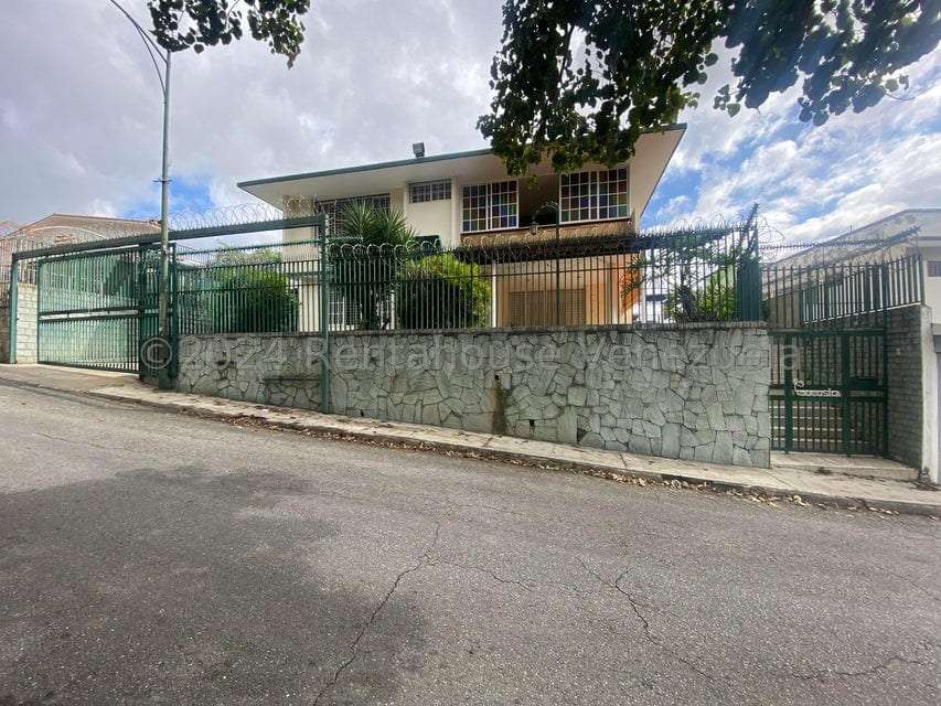 House in El Marqués, Caracas - 1