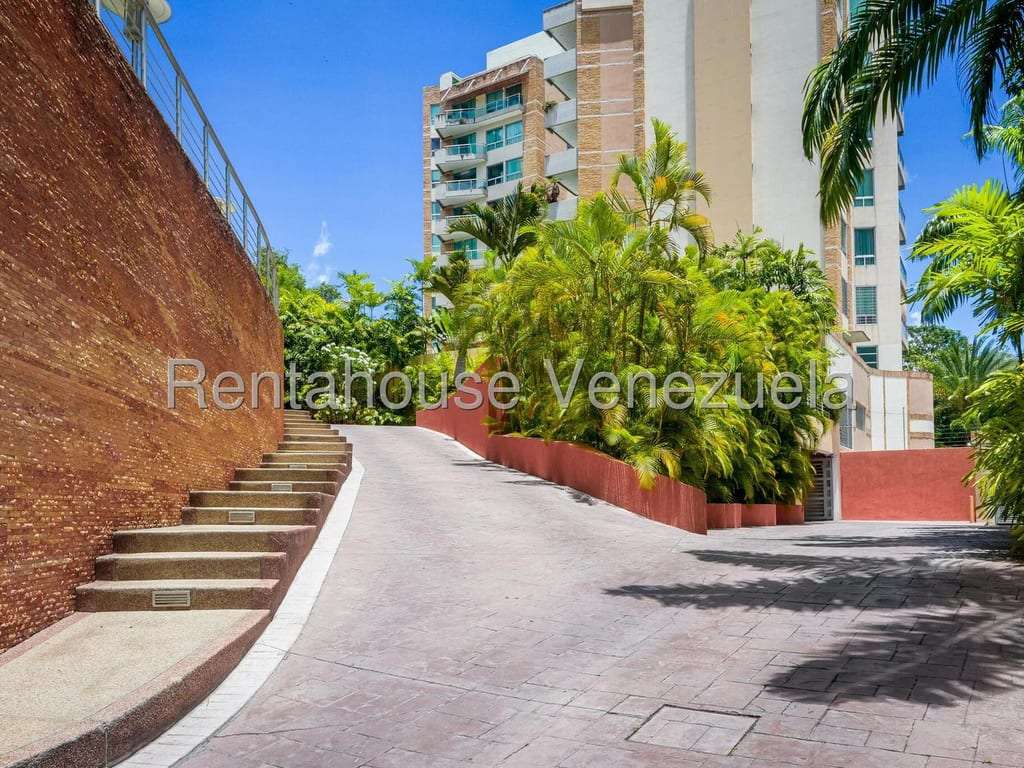 Apartamento en Las Mesetas de Santa Rosa de Lima, Caracas