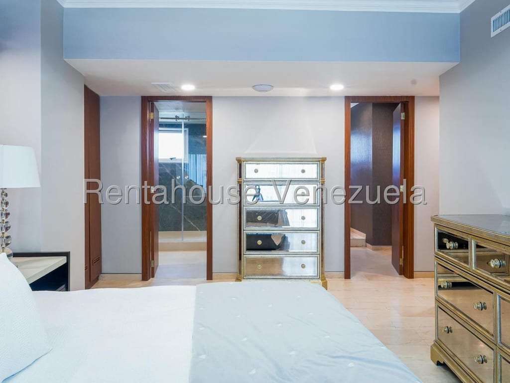 Apartamento en Las Mesetas de Santa Rosa de Lima, Caracas