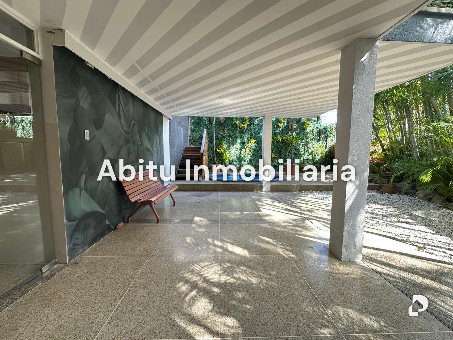 Commercial space in Altamira, Caracas – 2