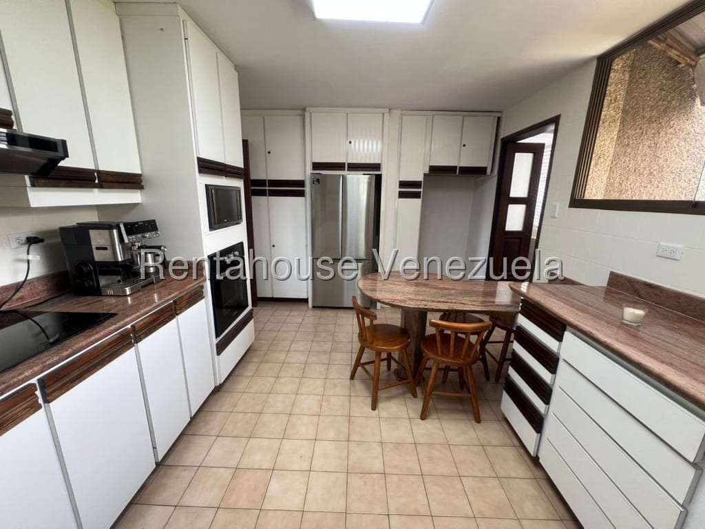 Apartamento en Santa Rosa de Lima, Caracas
