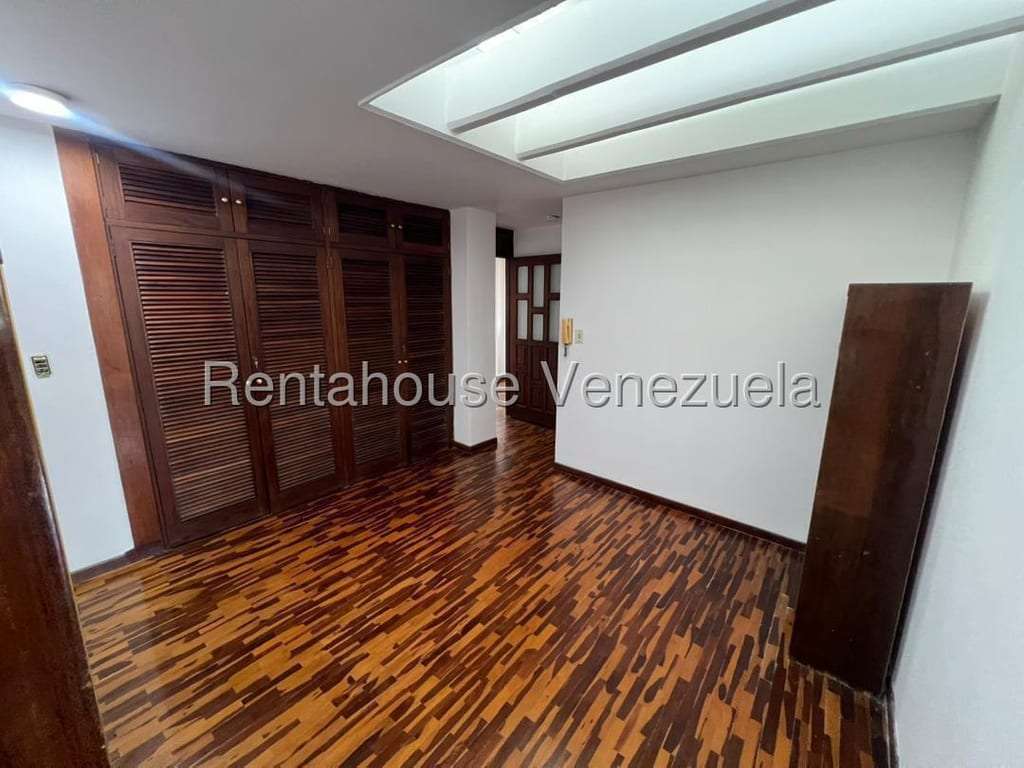 Apartamento en Santa Rosa de Lima, Caracas