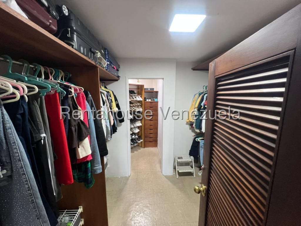 Apartamento en Santa Rosa de Lima, Caracas