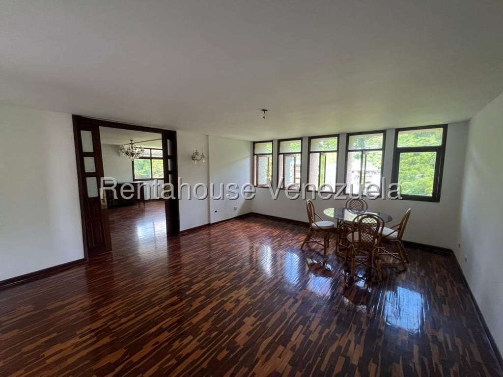 Apartamento en Santa Rosa de Lima, Caracas