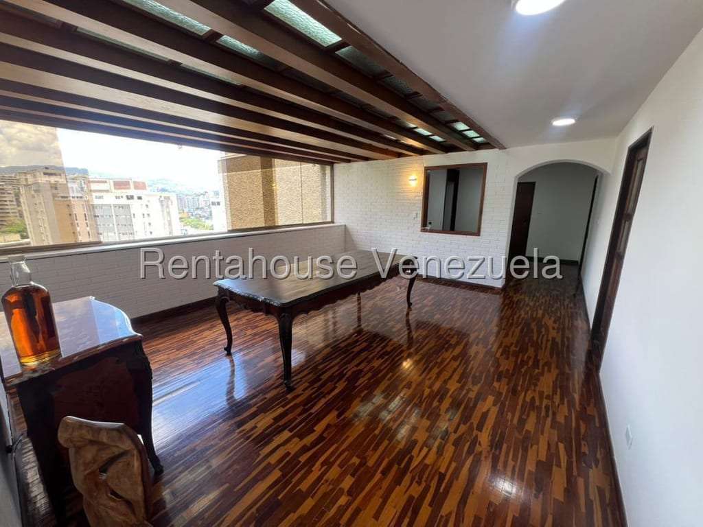 Apartamento en Santa Rosa de Lima, Caracas