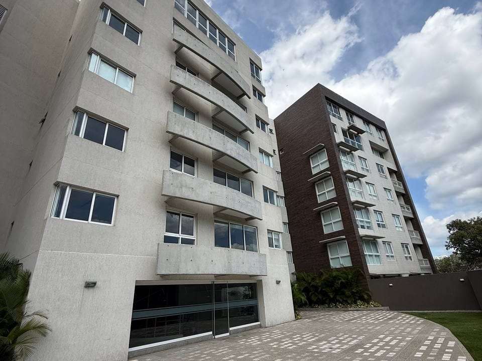 Apartamento en Chula Vista, Caracas - 1