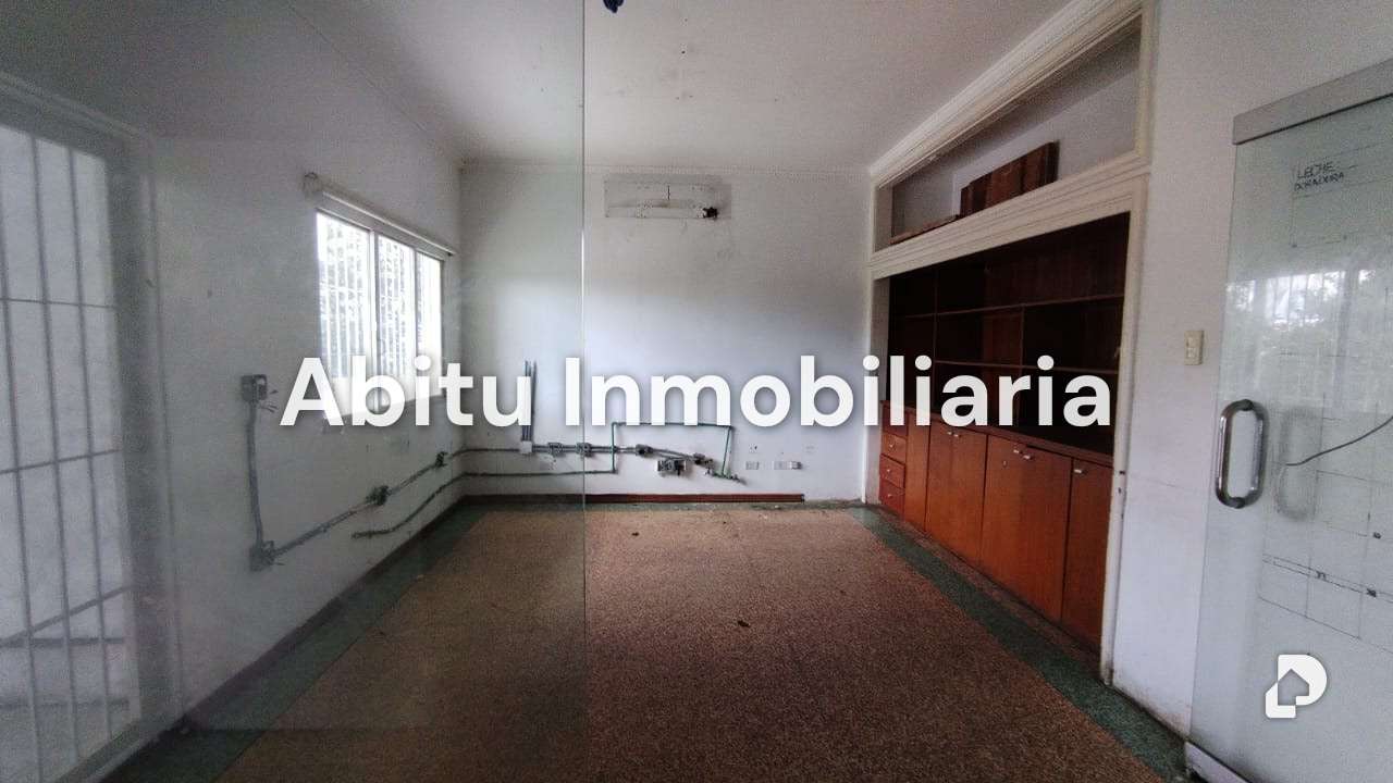 House in Altamira, Caracas – 25