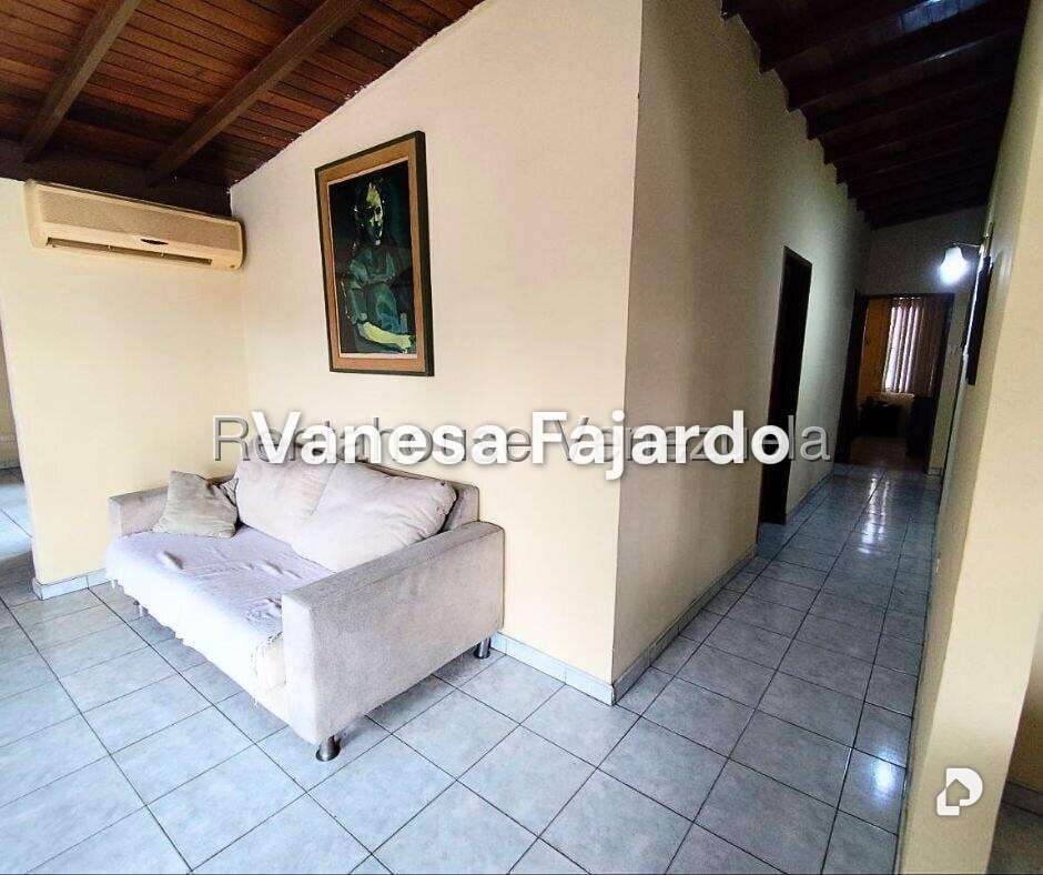 Casa en La Mora II, La Victoria – 12