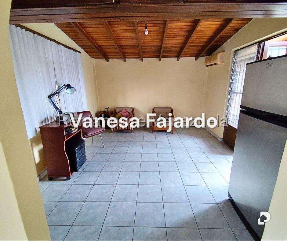 Casa en La Mora II, La Victoria – 22