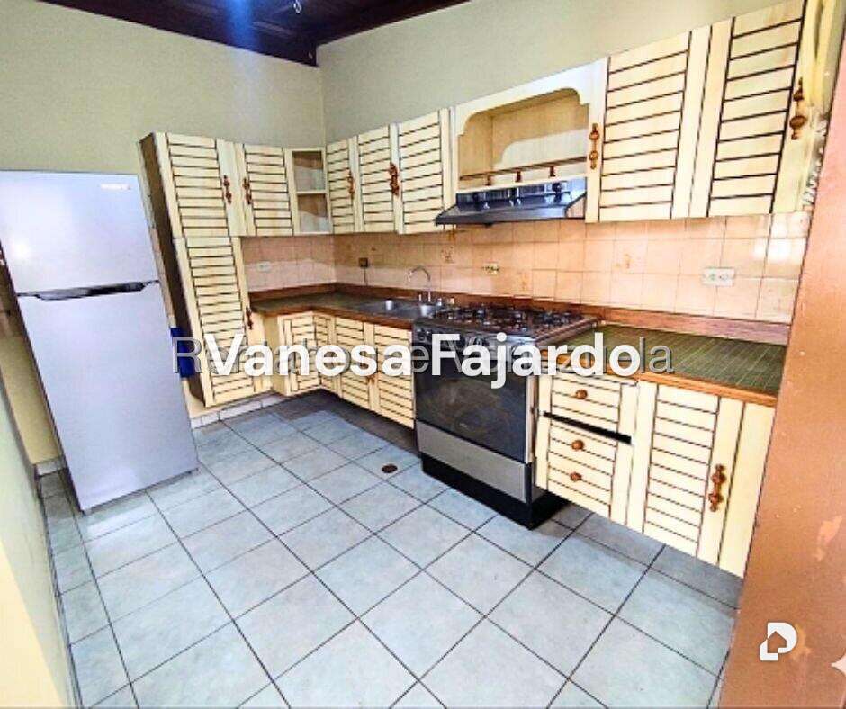 Casa en La Mora II, La Victoria – 10