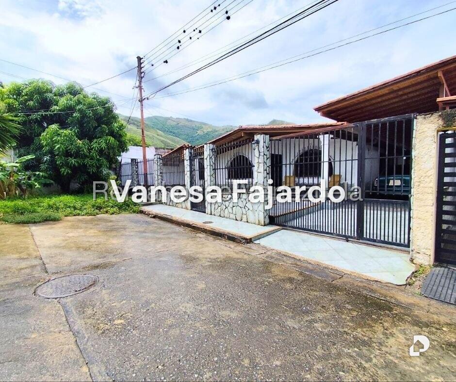Casa en La Mora II, La Victoria – 1