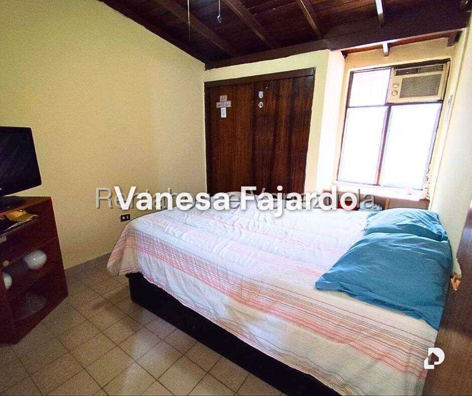 Casa en La Mora II, La Victoria – 15