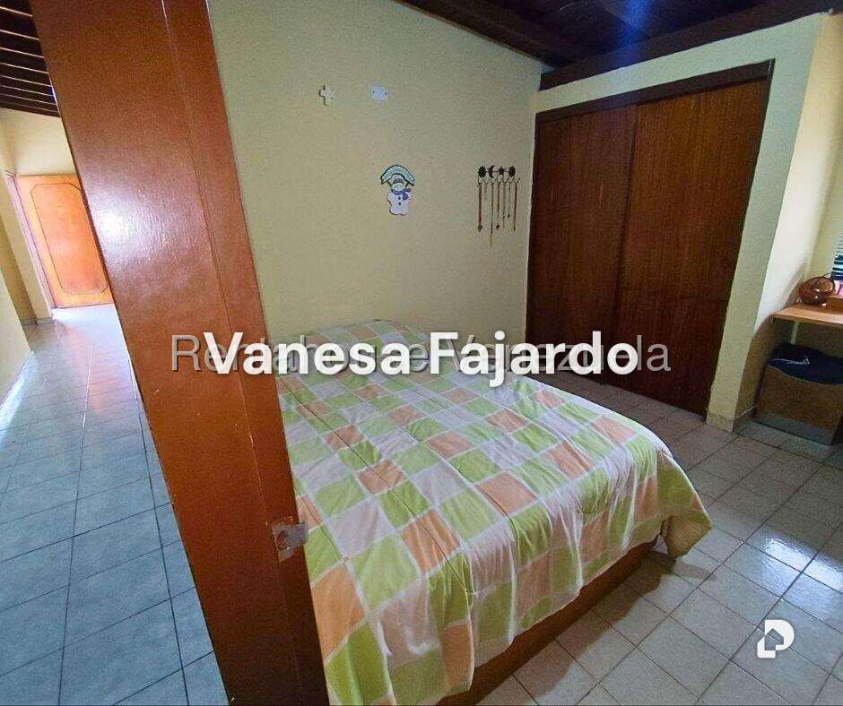 Casa en La Mora II, La Victoria – 13