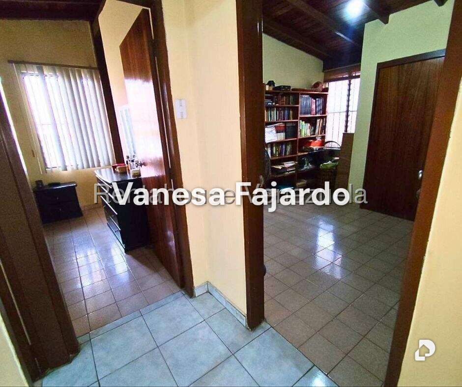 Casa en La Mora II, La Victoria – 16