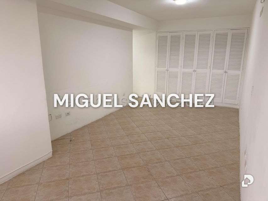 Apartamento en La Esmeralda, Caracas – 8
