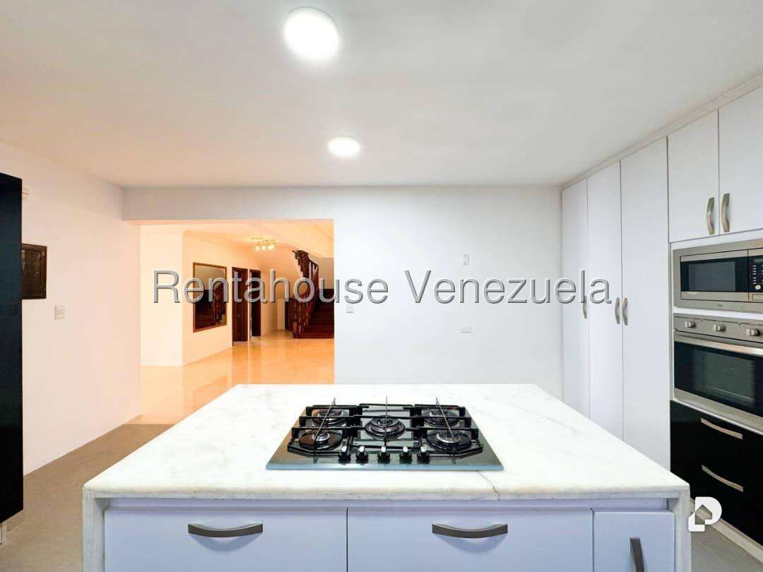 Casa en Los Naranjos (del Cafetal), Caracas – 28