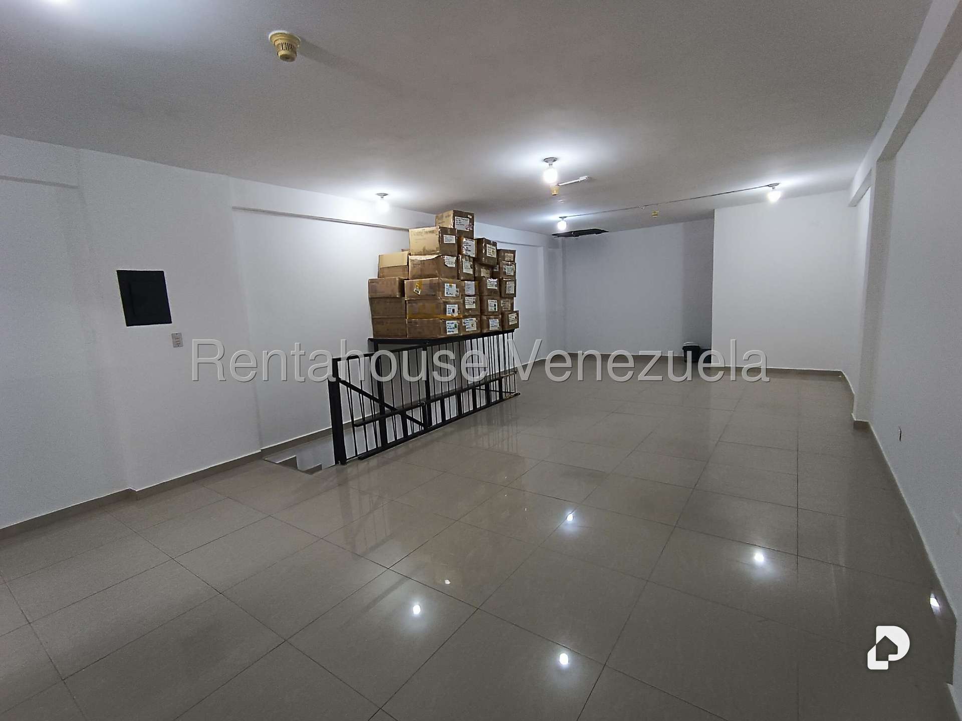 Local comercial en Parroquia Altagracia, Caracas – 16