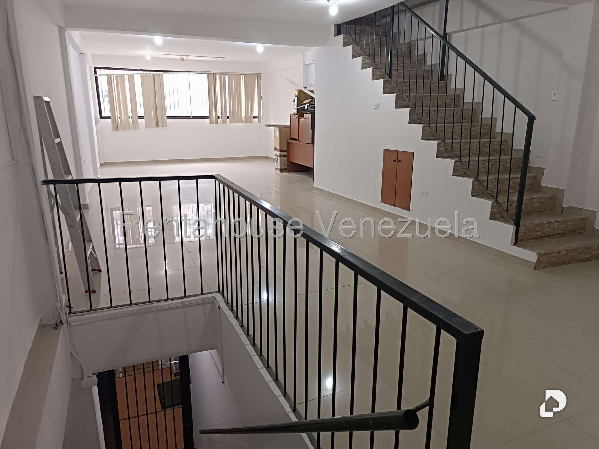 Local comercial en Parroquia Altagracia, Caracas – 2