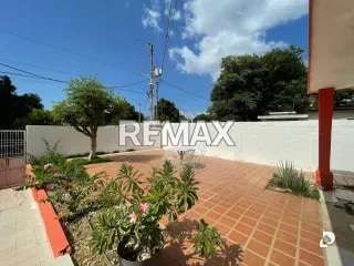 Casa en Barrio la Pastora, Maracaibo – 24