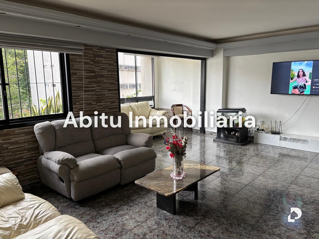 Apartamento en Los Chaguaramos, Caracas – 2