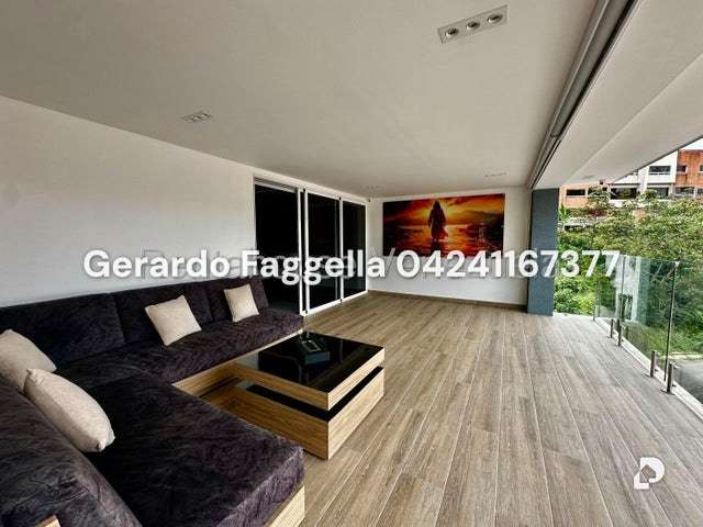 Casa en Lomas De La Trinidad, Caracas – 19