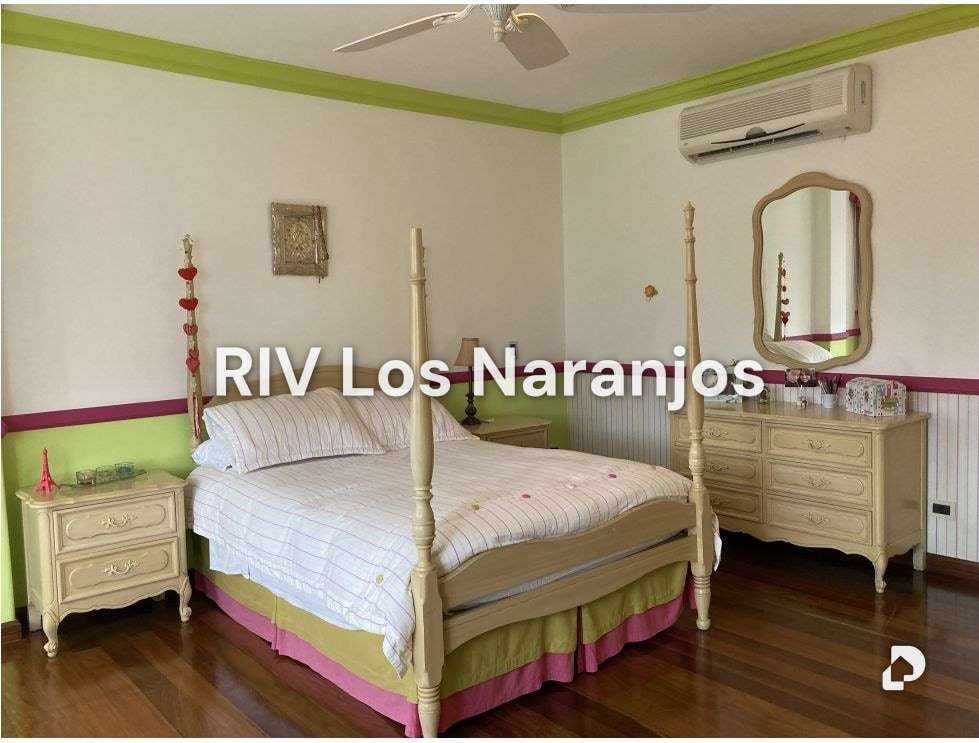 Casa en Lomas de La Lagunita, Caracas – 32