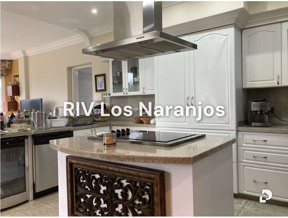 Casa en Lomas de La Lagunita, Caracas – 24