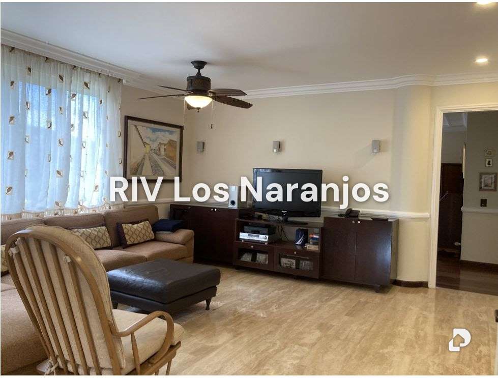 Casa en Lomas de La Lagunita, Caracas – 29