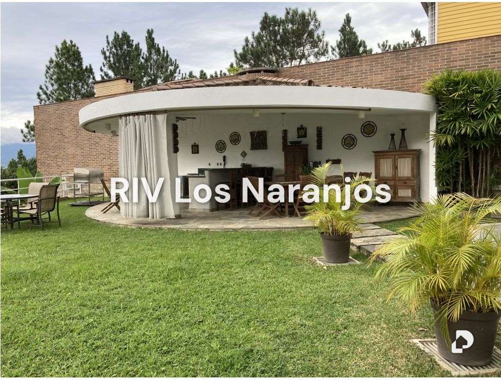 Casa en Lomas de La Lagunita, Caracas – 16