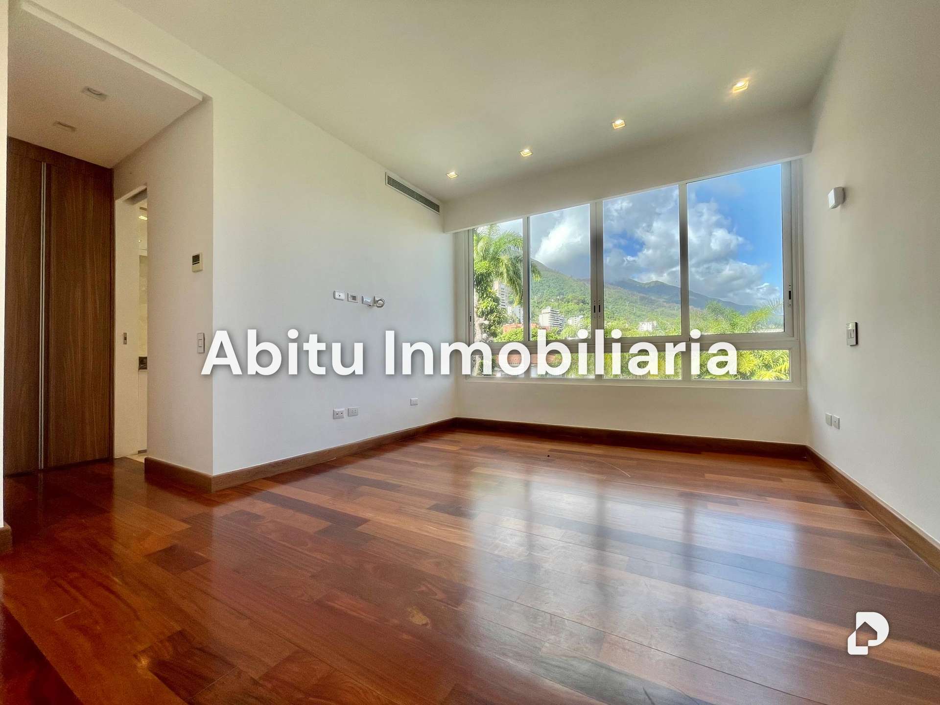 Apartamento en Altamira, Caracas – 13