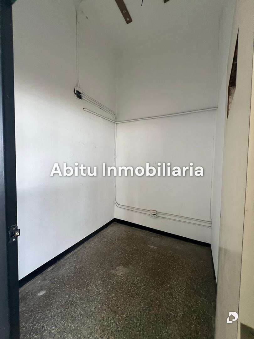 Local comercial en Boleíta Norte, Caracas – 13