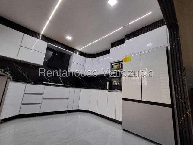 House in Valencia - 1
