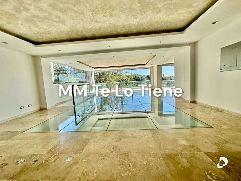 Casa en La Lagunita, Caracas – 14