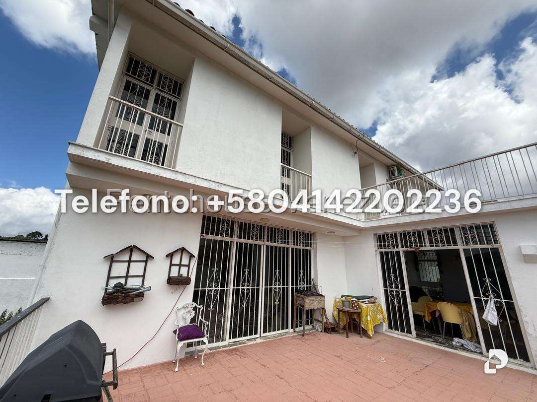 Casa en Cumbres de Curumo, Caracas – 19