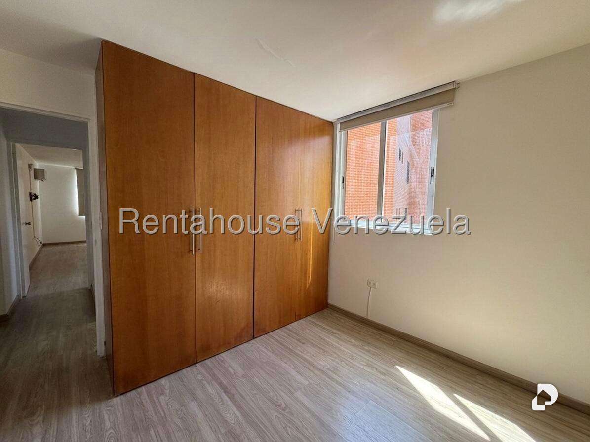 Apartment in Colinas de La Tahona, Caracas – 16