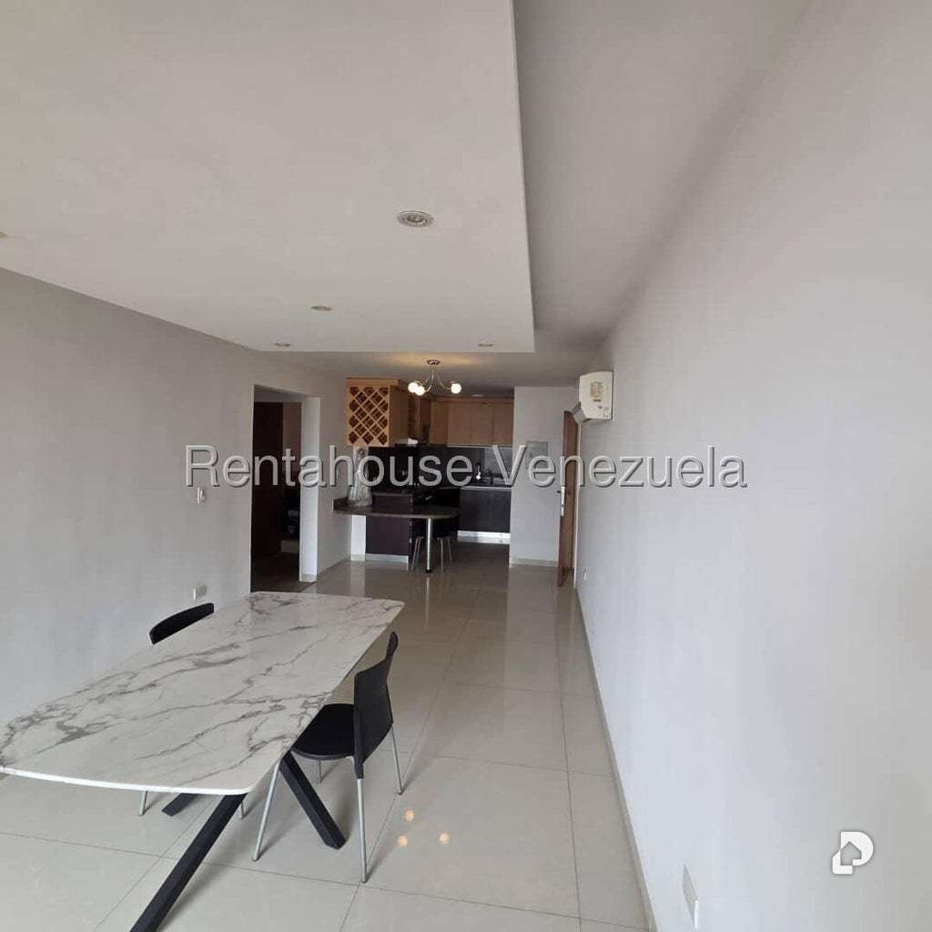 Apartment in Colinas de La Tahona, Caracas – 4